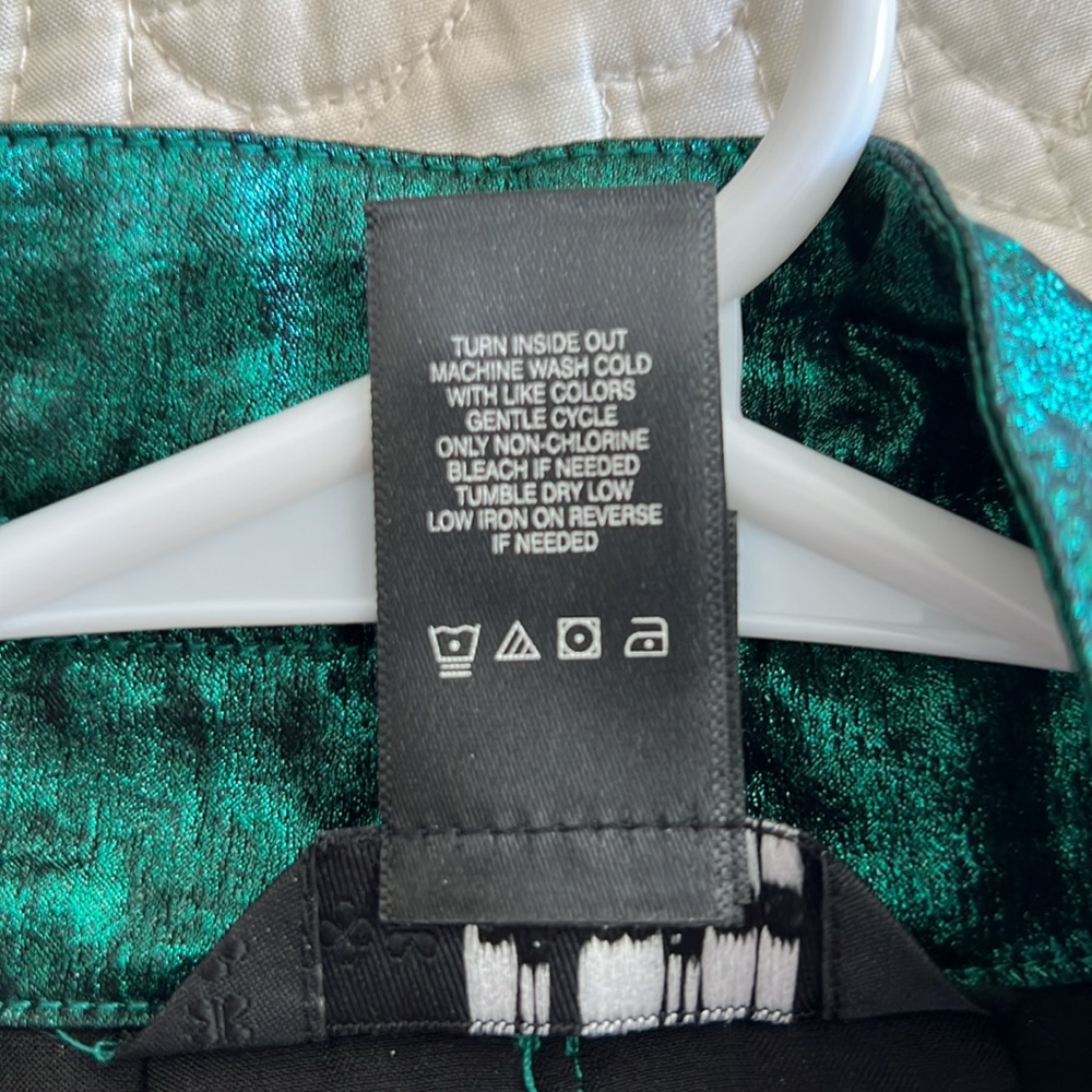 Ali Miles Metallic Emerald Green Toggle Button Tunic - Picture 5 of 5